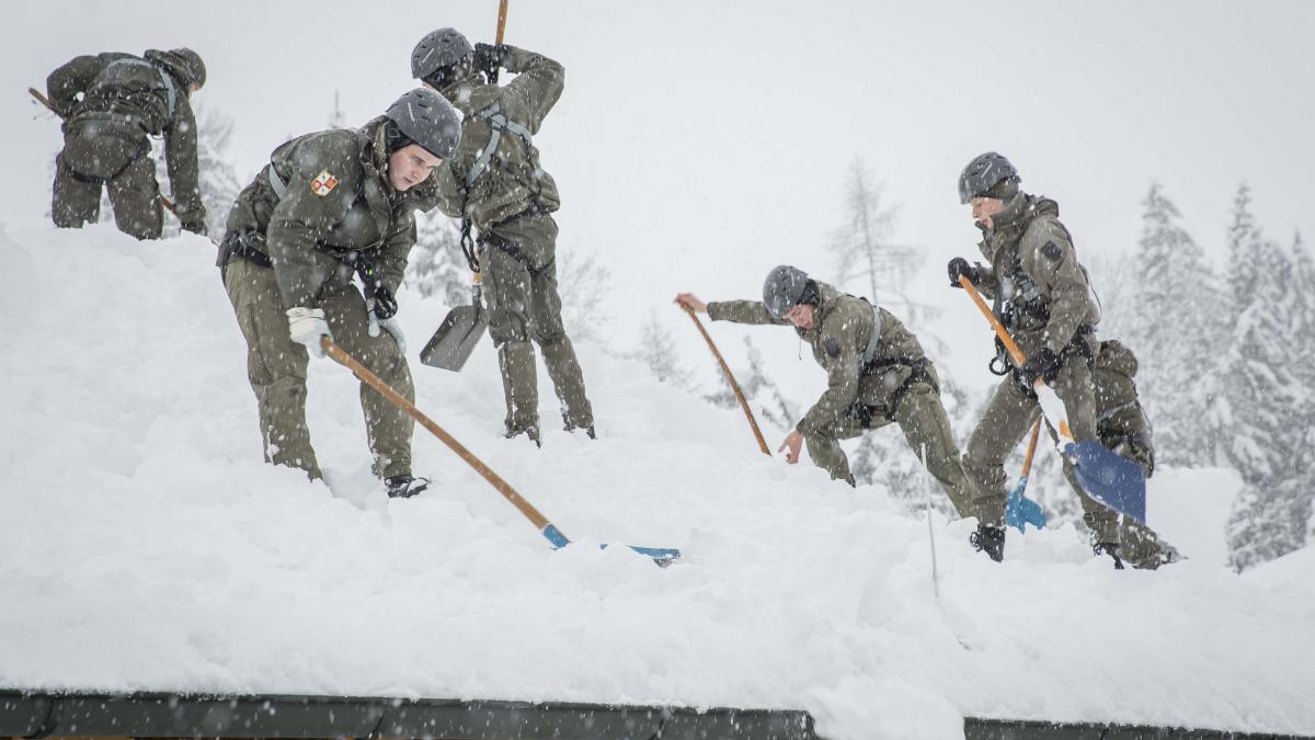 Winter Weather: 1200 Soldiers Are On Alert In Austria